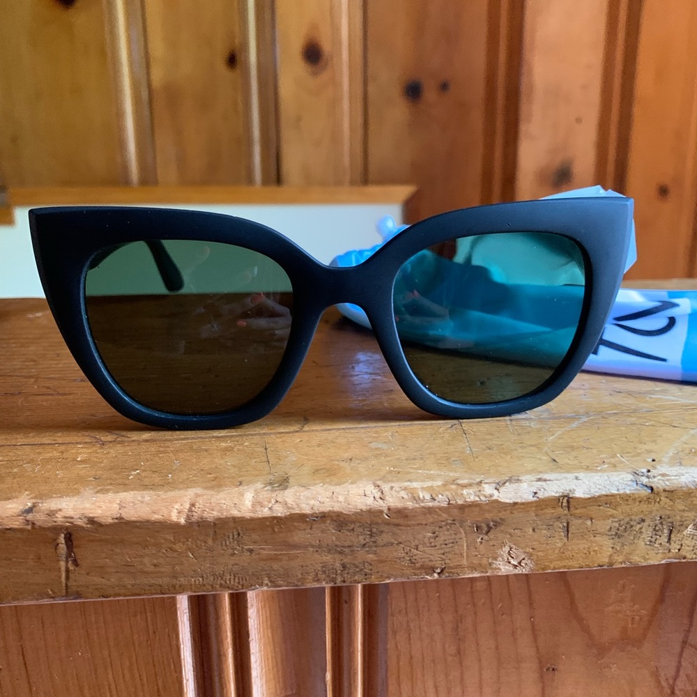 Tom’s unisex sunglasses